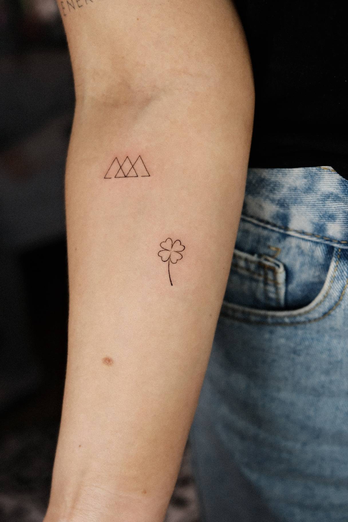 MINIMALISM - Minimalist tattoo at Sutran Tattoo Studio — design 123