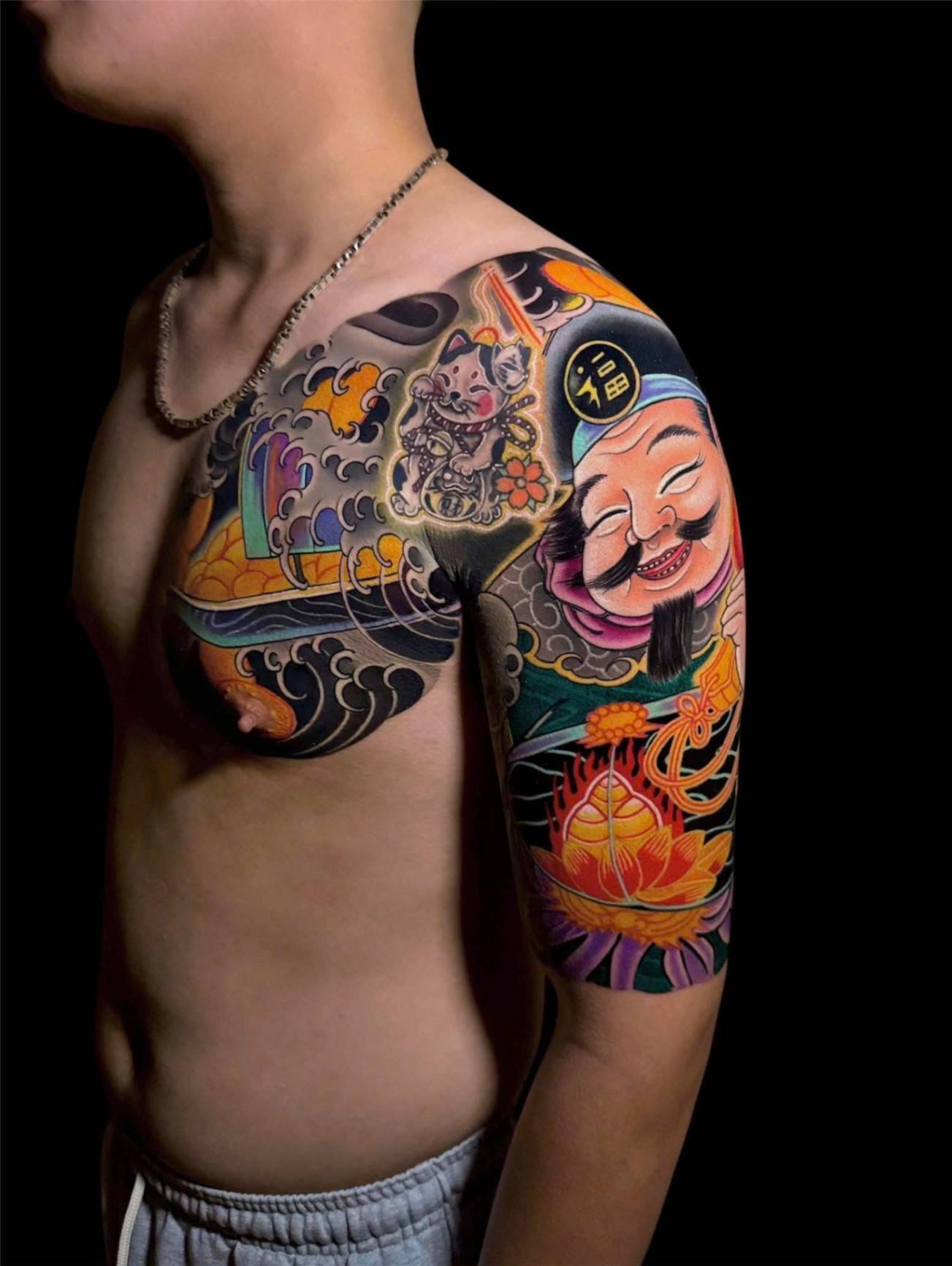 ASIAN BIG PIECES - Large Asian-style tattoo at Sutran Tattoo Studio — design 128