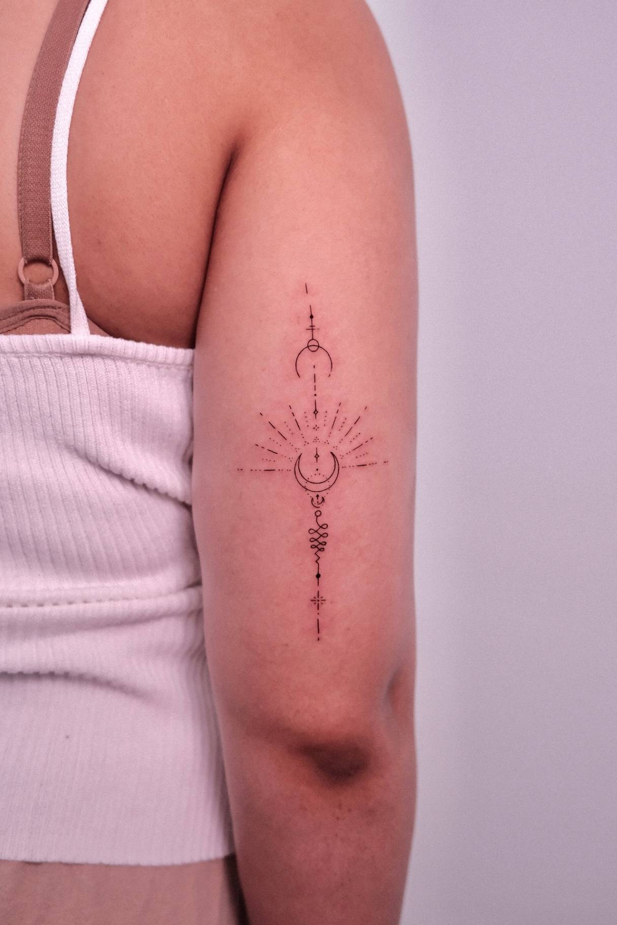 ORNAMENTAL - Ornamental tattoo at Sutran Tattoo Studio — design 43