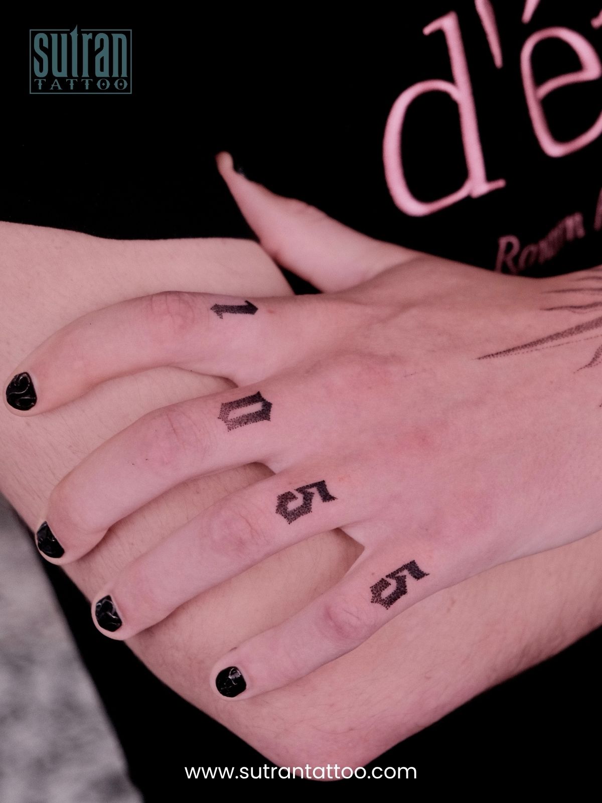 Finger tattoos for men Finger tattoos for men