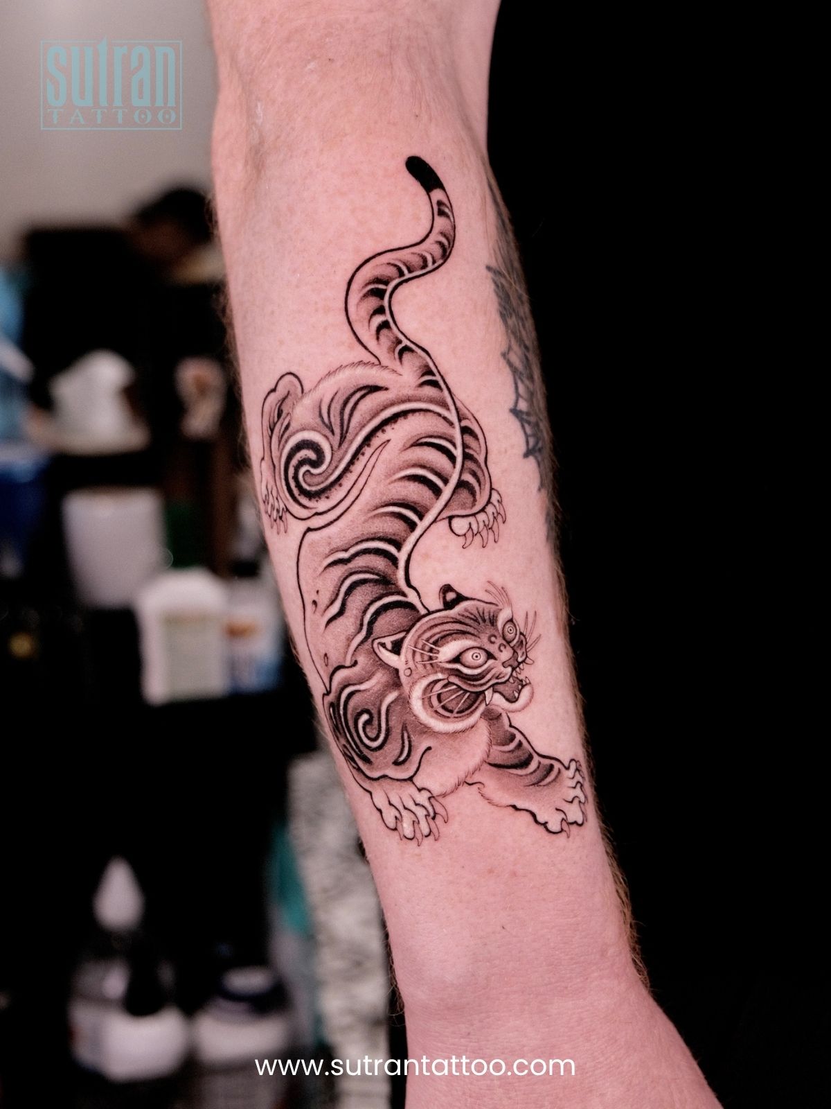 best hand tattoos