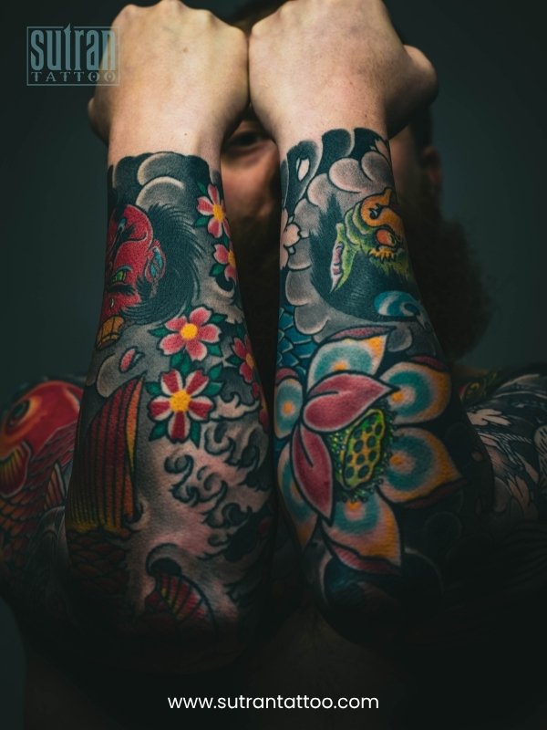 Consulting with a tattoo artist before starting a first tattoo session