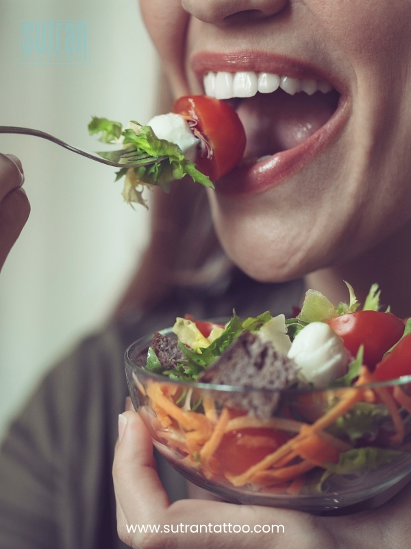 Balanced meal supporting tattoo skin healing and tissue repair